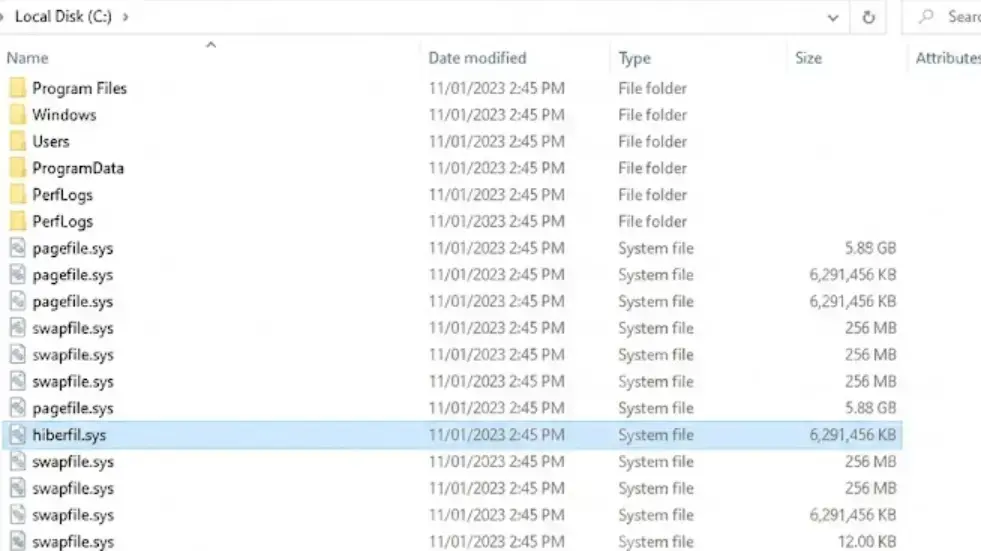 Windows Explorer mit eingeblendeter hiberfil.sys Windows Explorer mit eingeblendeter hiberfil.sys